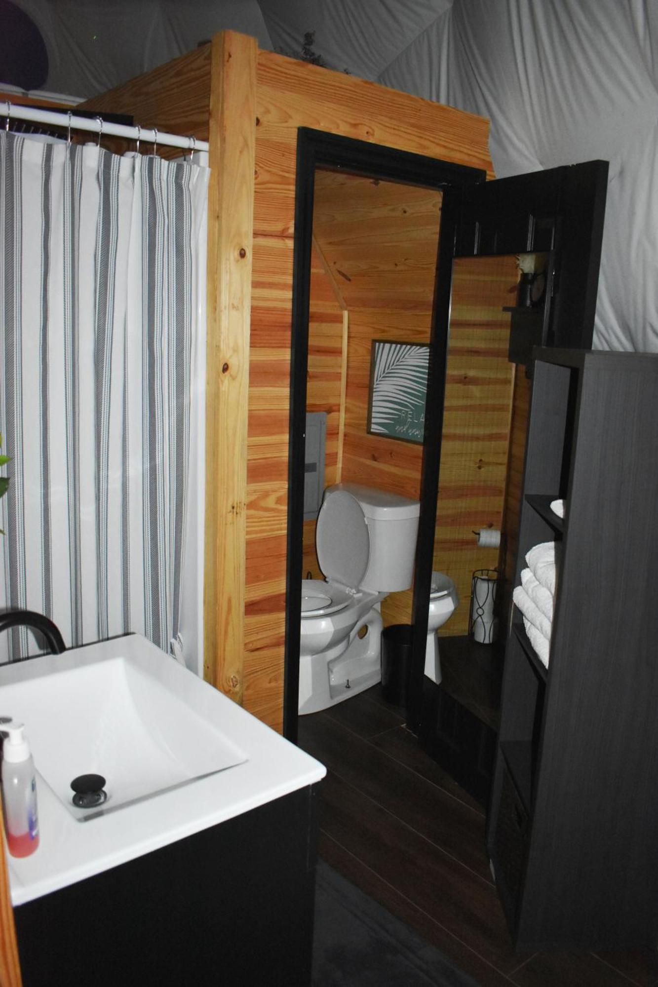 Hotel Waterfront Luxury Glamping Dome Rogersville Zewnętrze zdjęcie